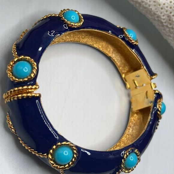Kenneth Jay Lane Gold Lapis Turquoise Hinged Bangle - Picture 12 of 13
